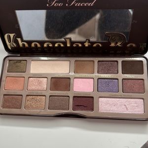 Too Faced Chocolate Bar eyeshadow palette